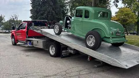 Oakland County, MI Specialty Car Towing
